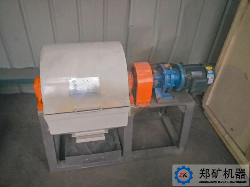 間歇式實驗球磨機_compressed.jpg 間歇式實驗球磨機_compressed.jpg