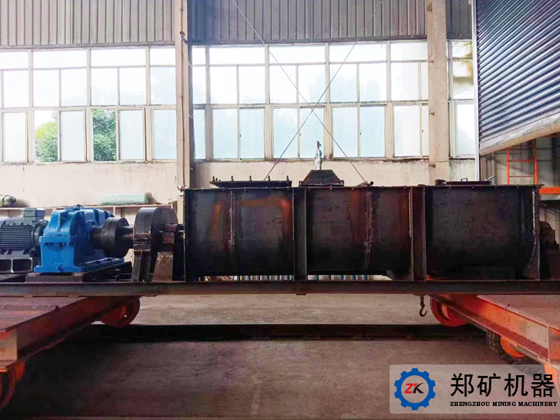 粉煤灰雙軸攪拌機(jī)